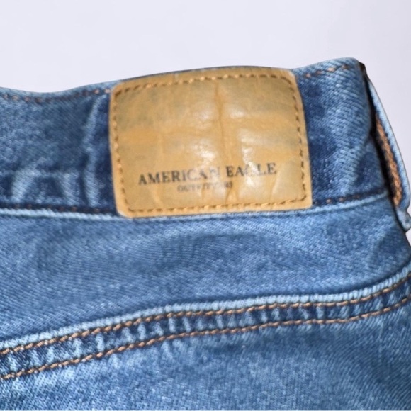 American Eagle Outfitters Classic Blue Straight Leg Jeans - Picture 3 of 5